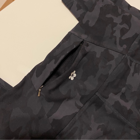 TUFF ATHLETICS - Black/Grey Camo Leggings - Picture 3 of 6